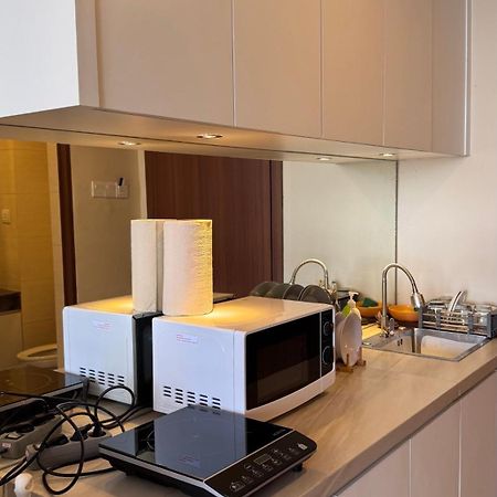 Nagoya Thamrin Apartment High Floor With View 외부 사진