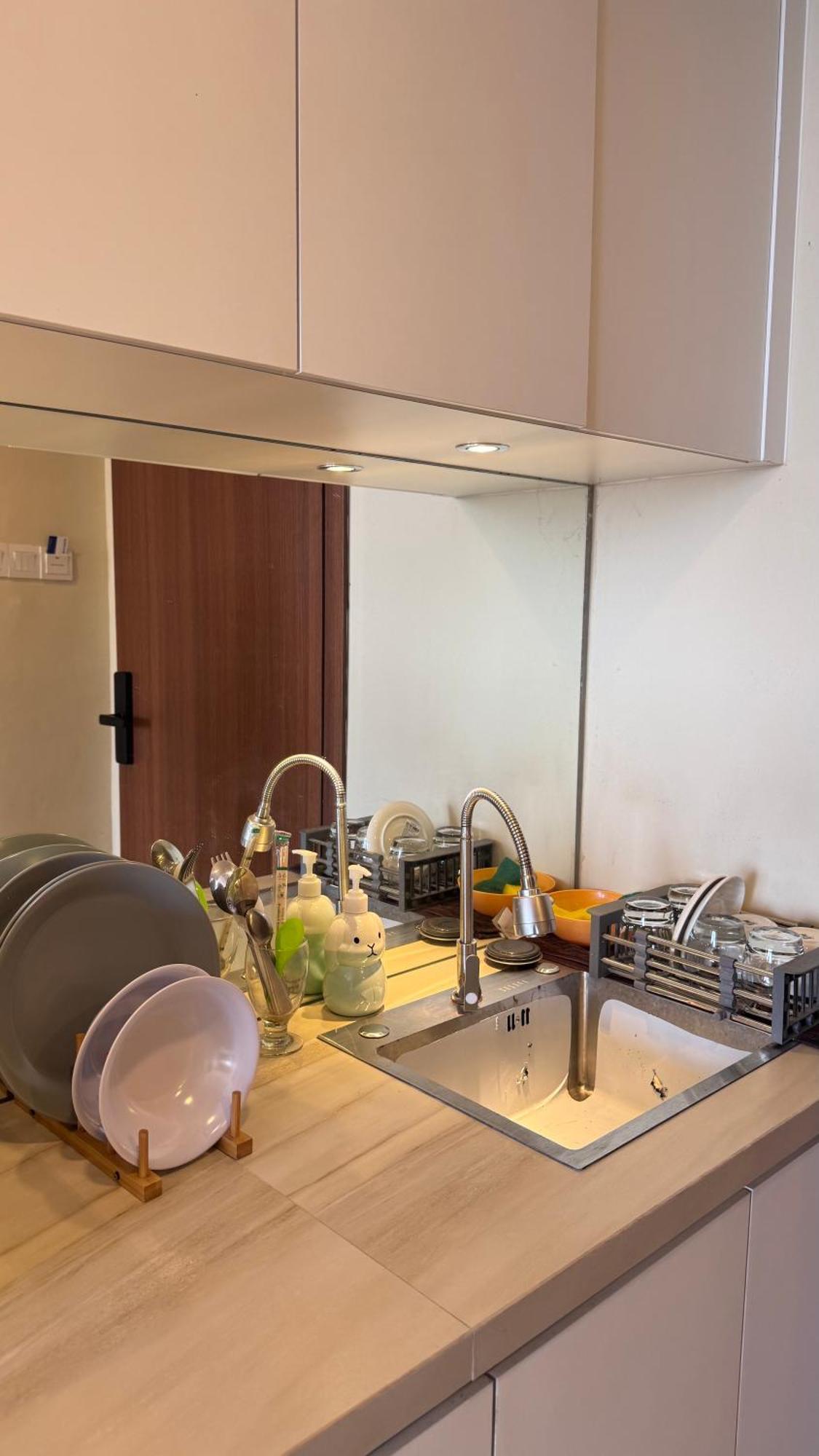 Nagoya Thamrin Apartment High Floor With View 외부 사진