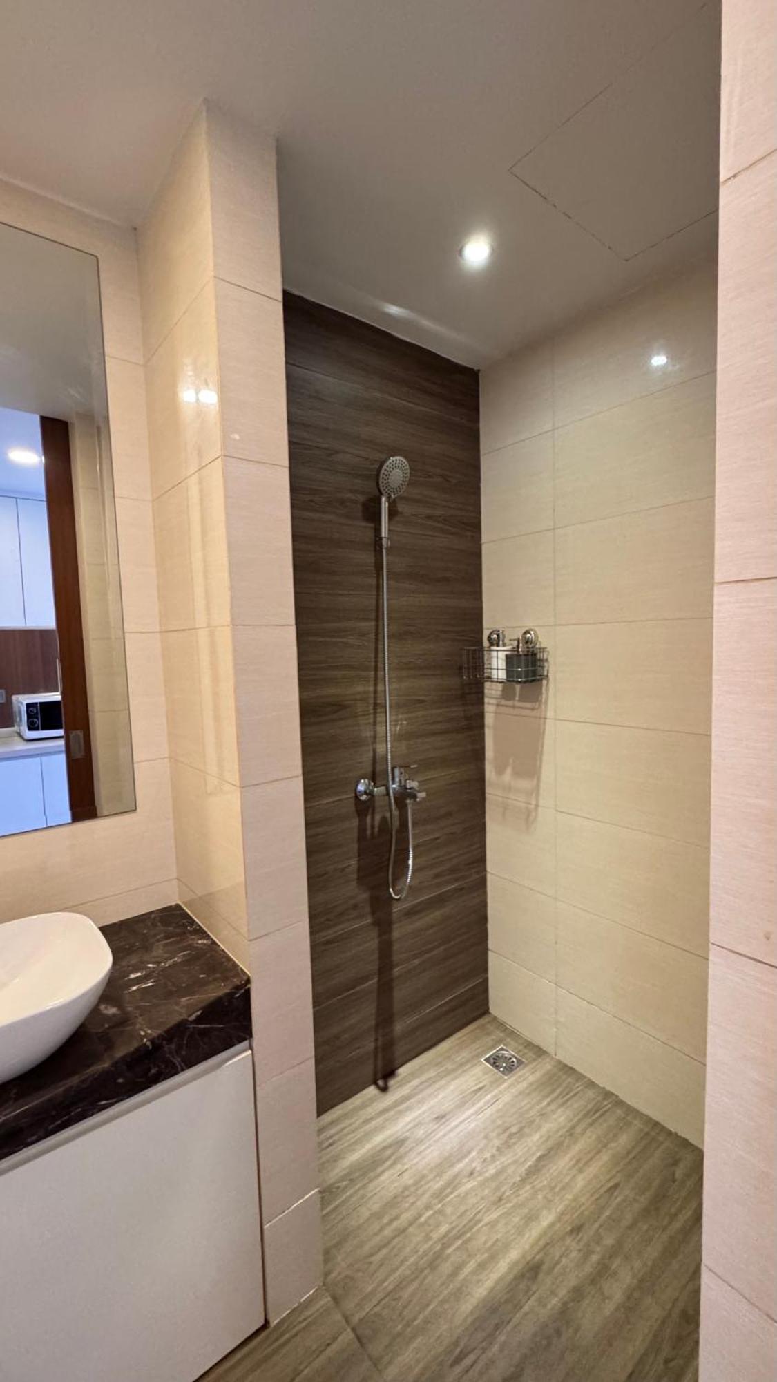 Nagoya Thamrin Apartment High Floor With View 외부 사진